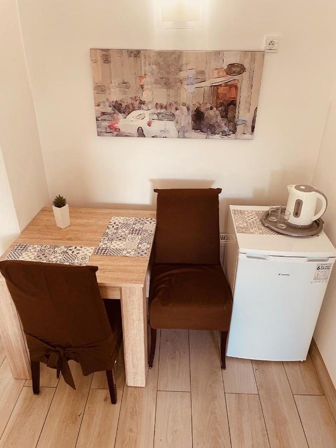Pokoje Przy Bulwarach Uniejow Exteriör bild