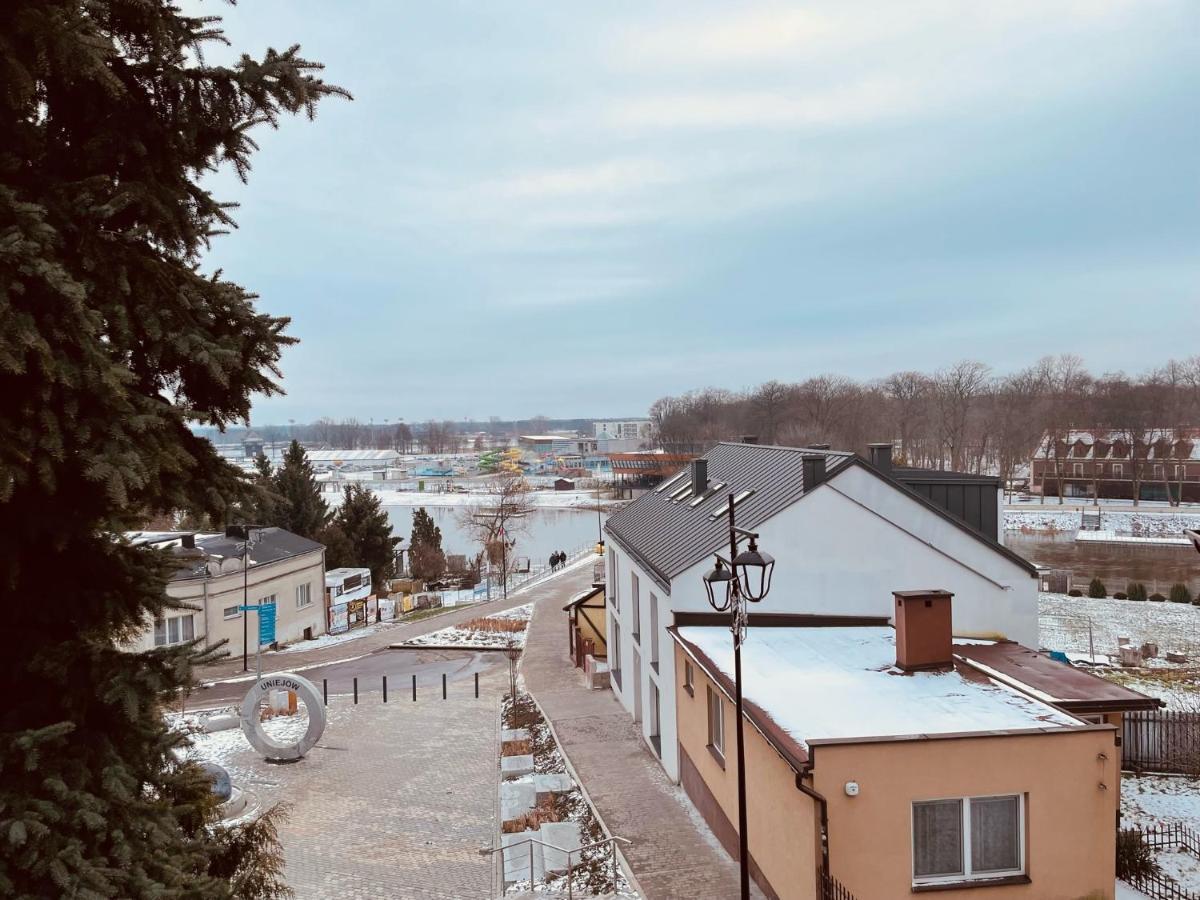 Pokoje Przy Bulwarach Uniejow Exteriör bild